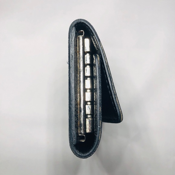 Louis Vuitton 6 Key Holder (SOLD) - Picture 6 of 7